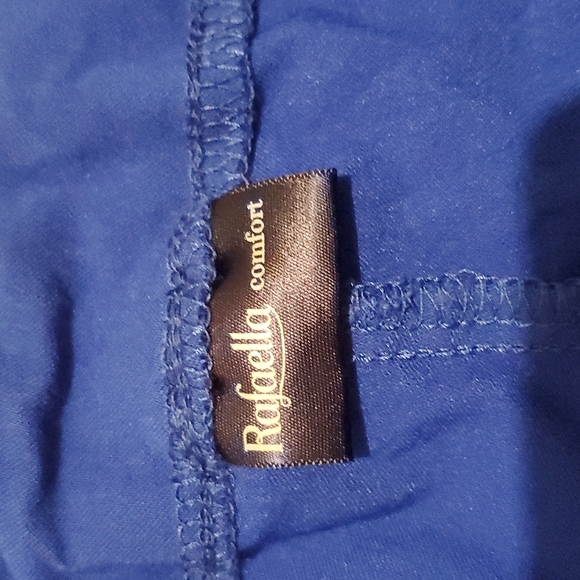 Shorts - Picture 3 of 3